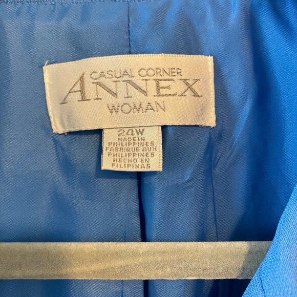 Casual Corner Blue Blazer - Picture 2 of 4